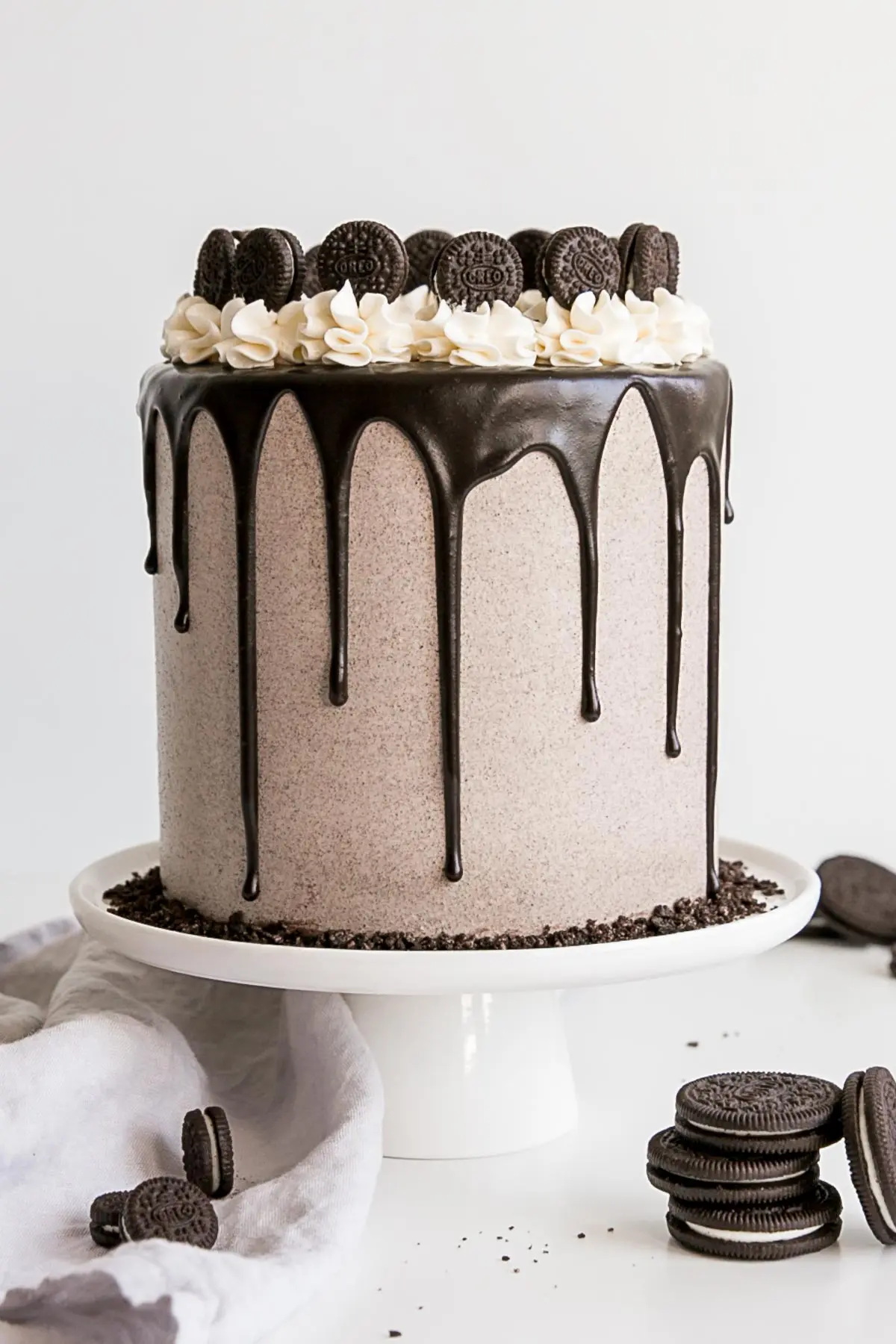 Oreo Cake with a ganache drip, oreo buttercream and mini Oreos