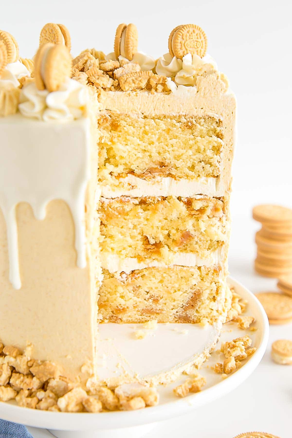 Cross-section of the Golden Oreo cake showing the cake layers