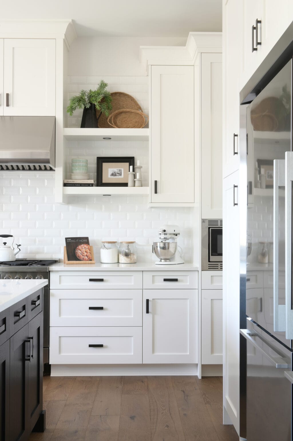 Decorating a kitchen space 