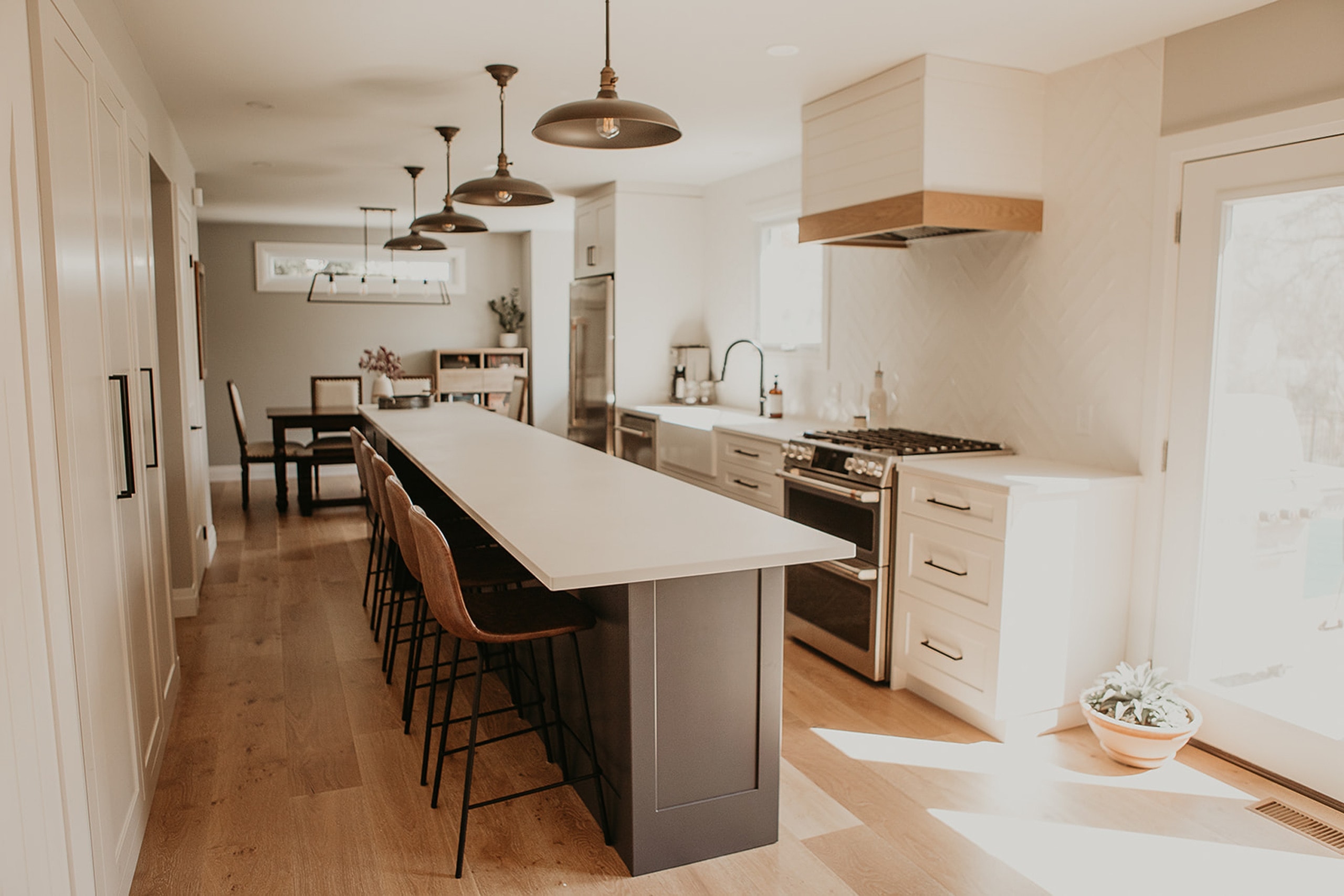 Wide look at a modern farmhouse kitchen