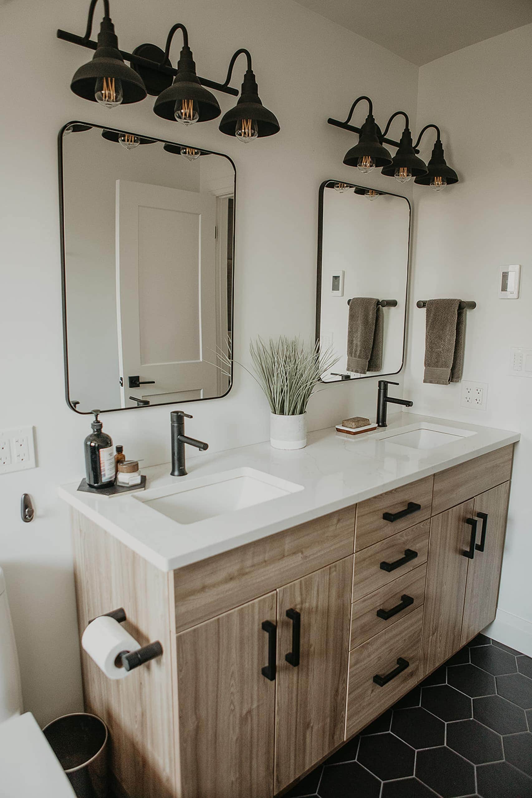 Modern farmhouse vanity 