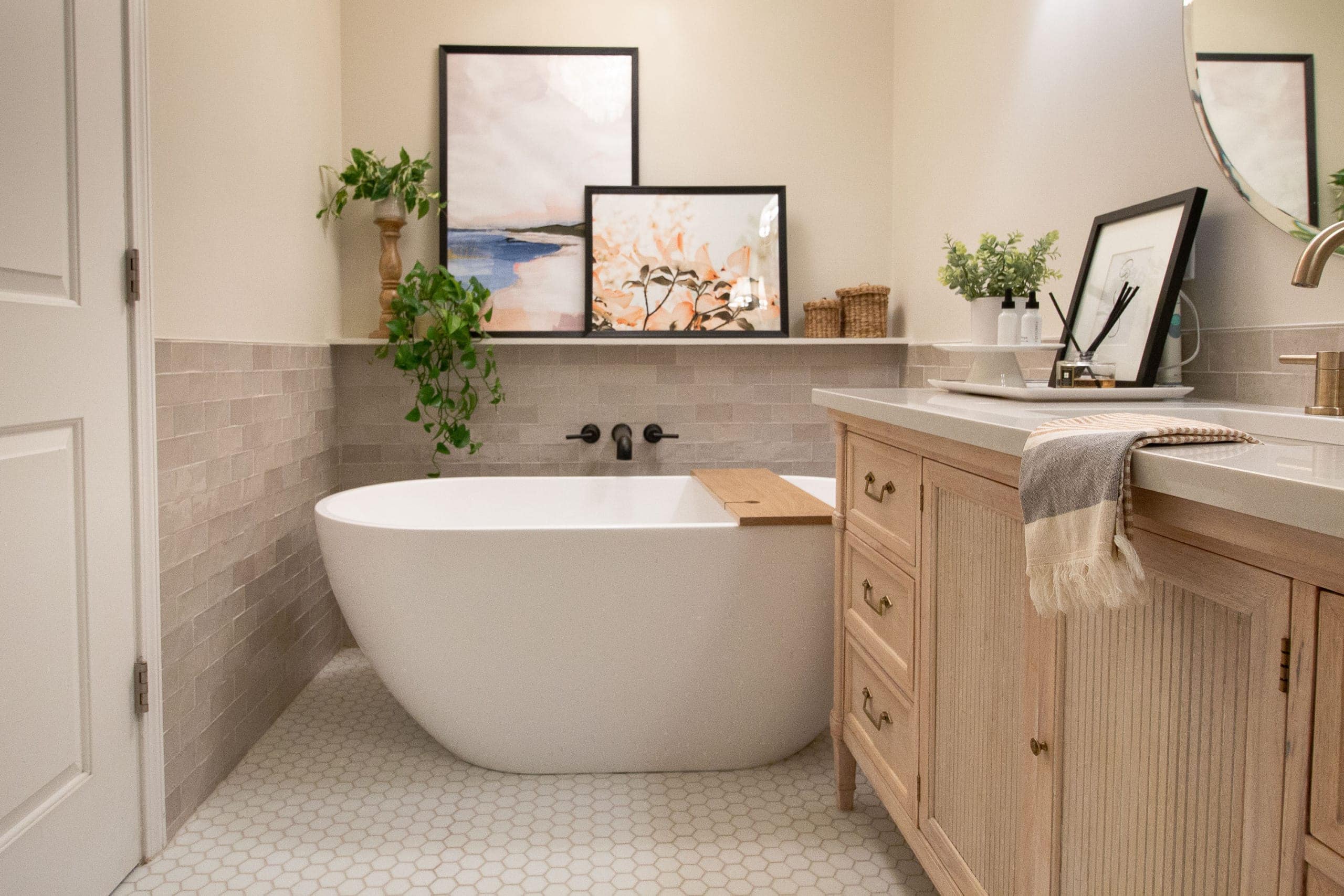 The freestanding bathtub