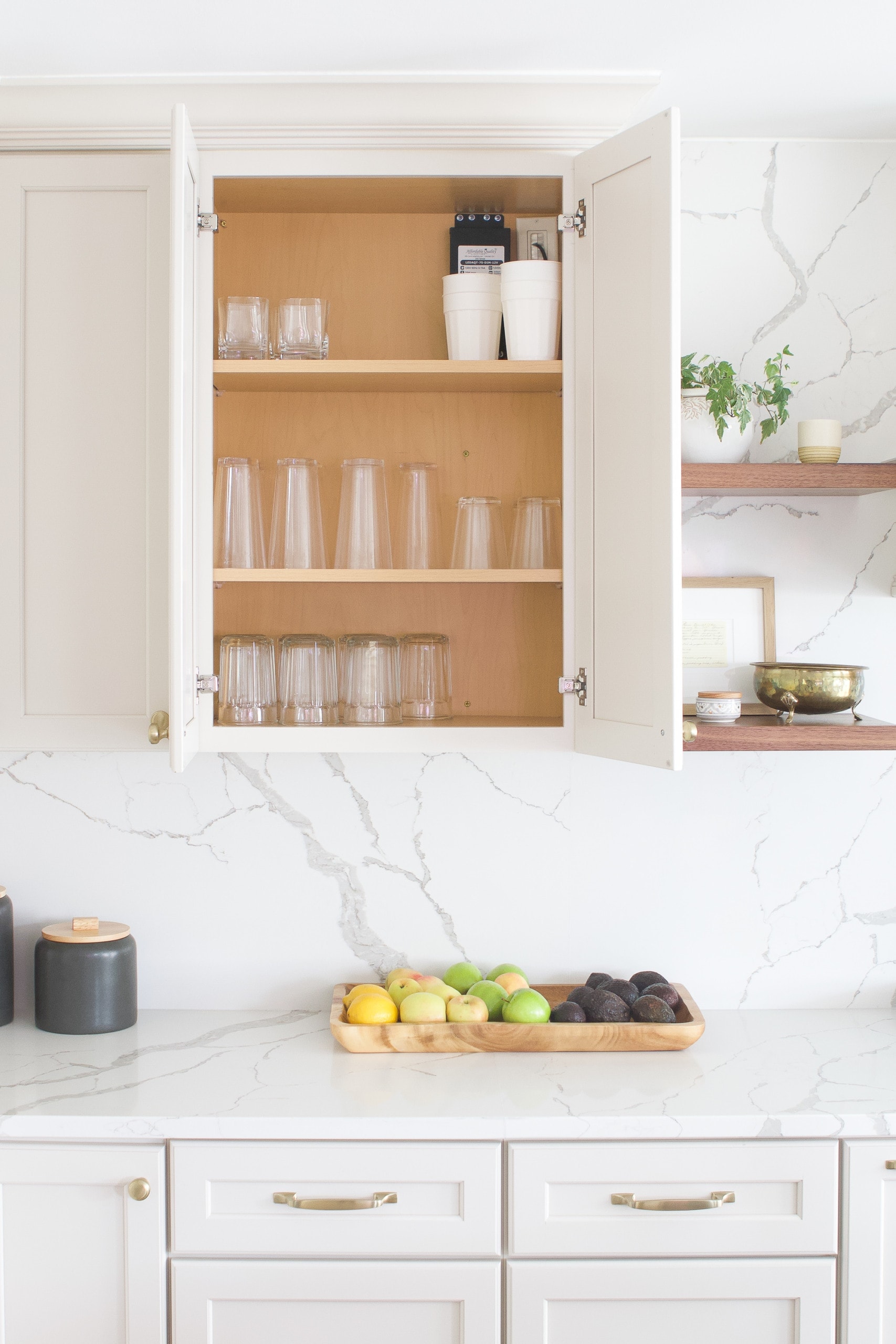 Tips to organize kitchen cabinets and drawers