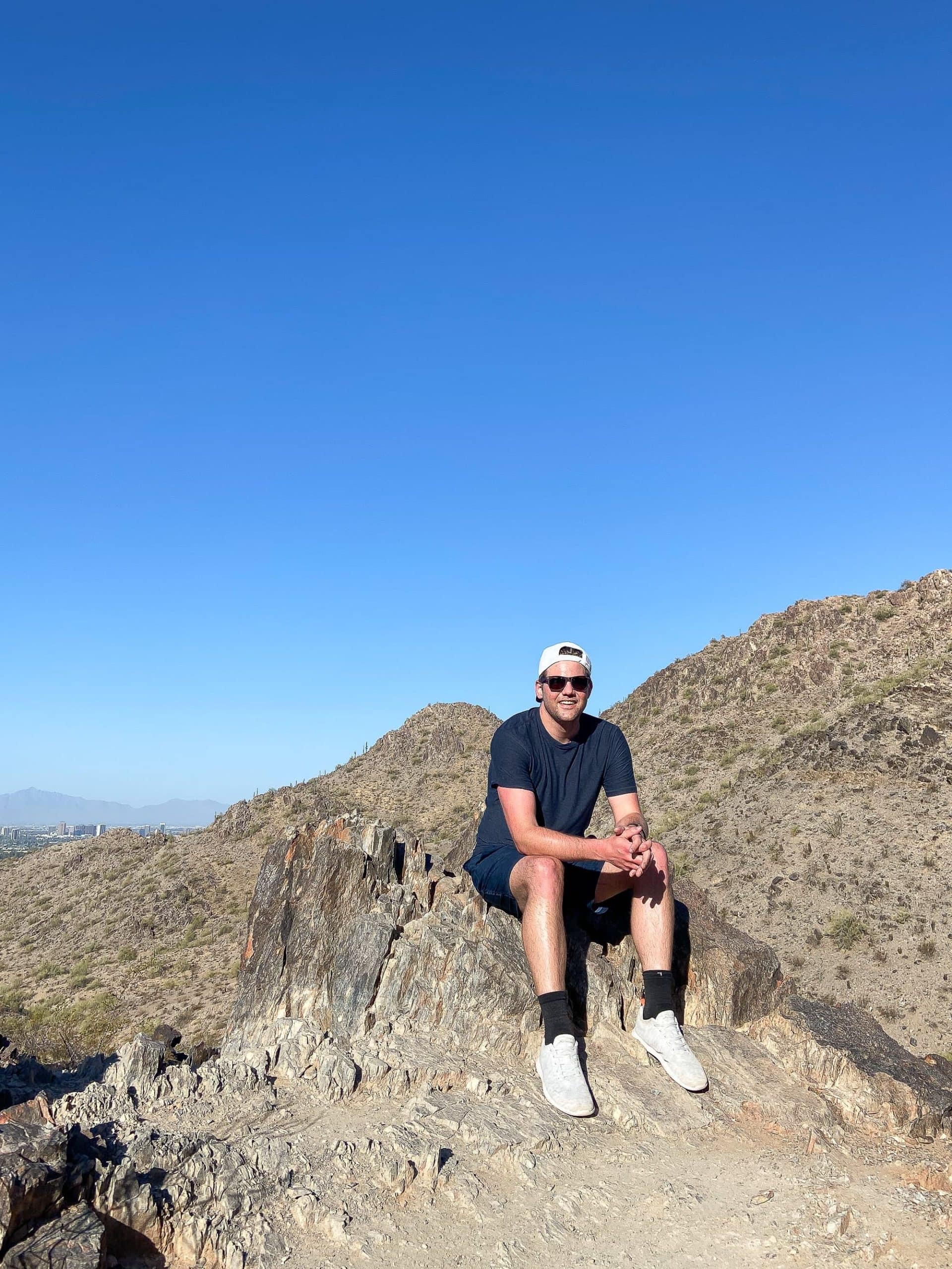 Hiking the Quartz Ridge Trail on our Scottsdale Babymoon