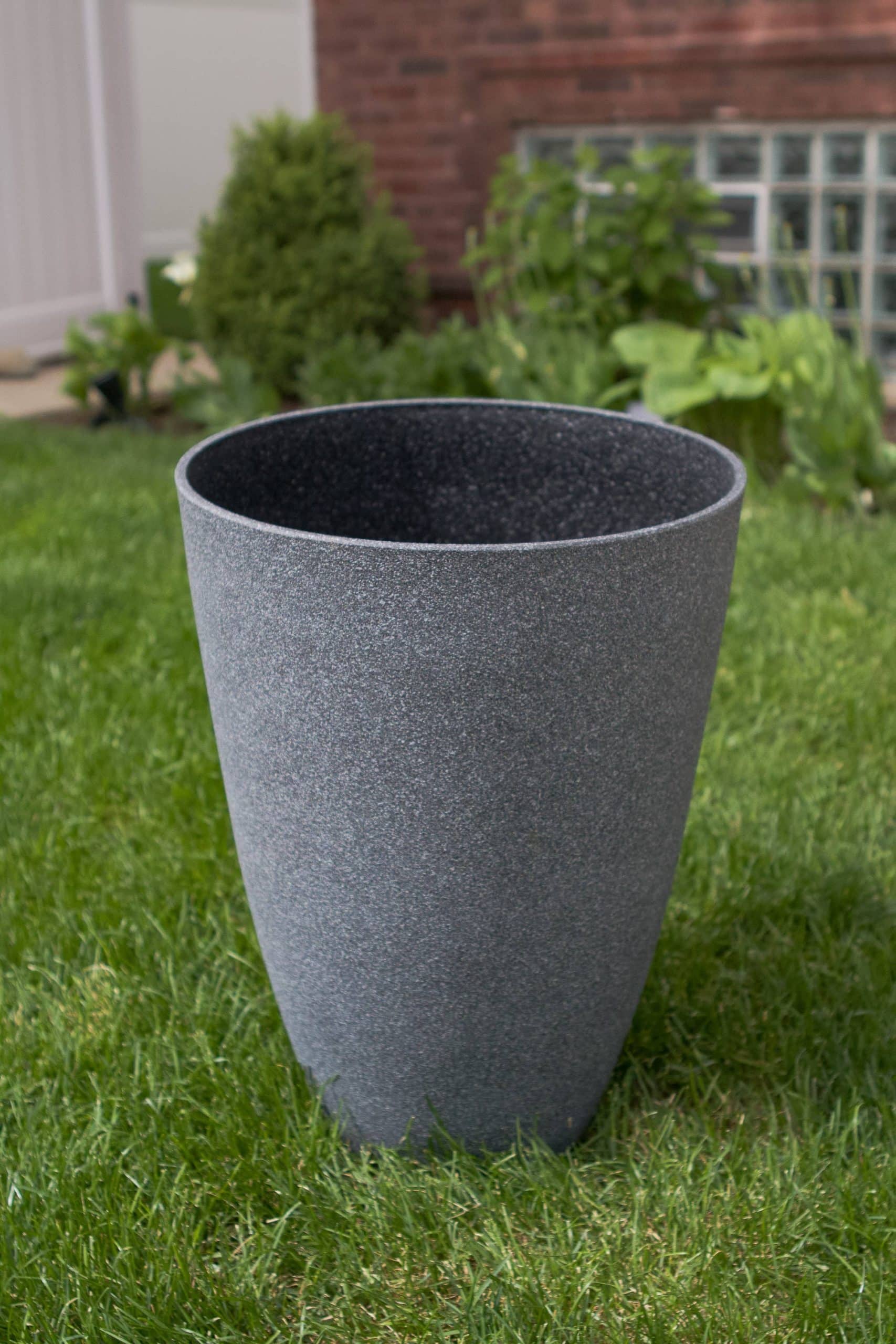 Gray planter 