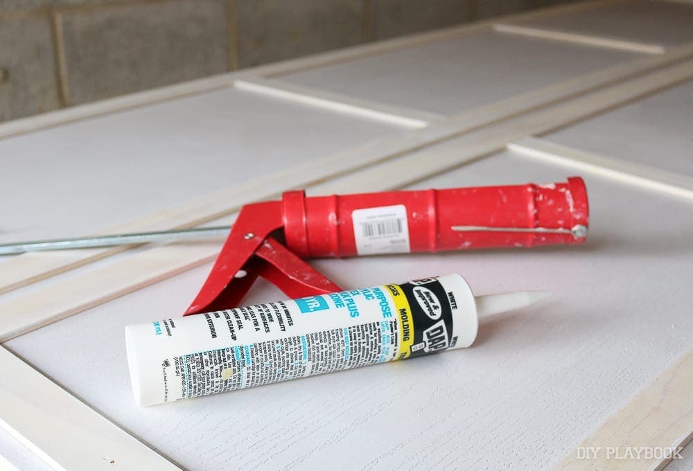 Caulk gun