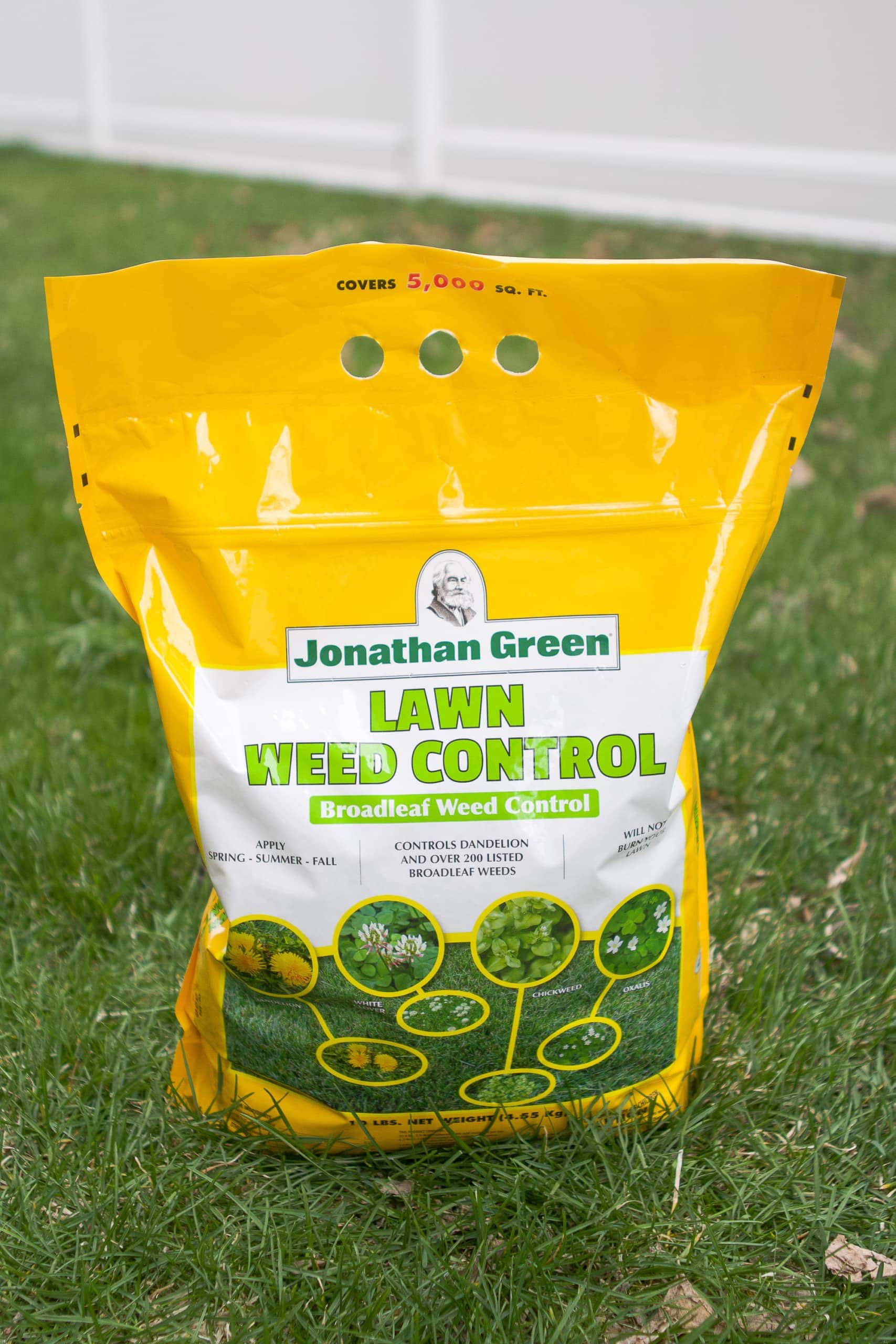 Use weed control to prep your lawn for spring