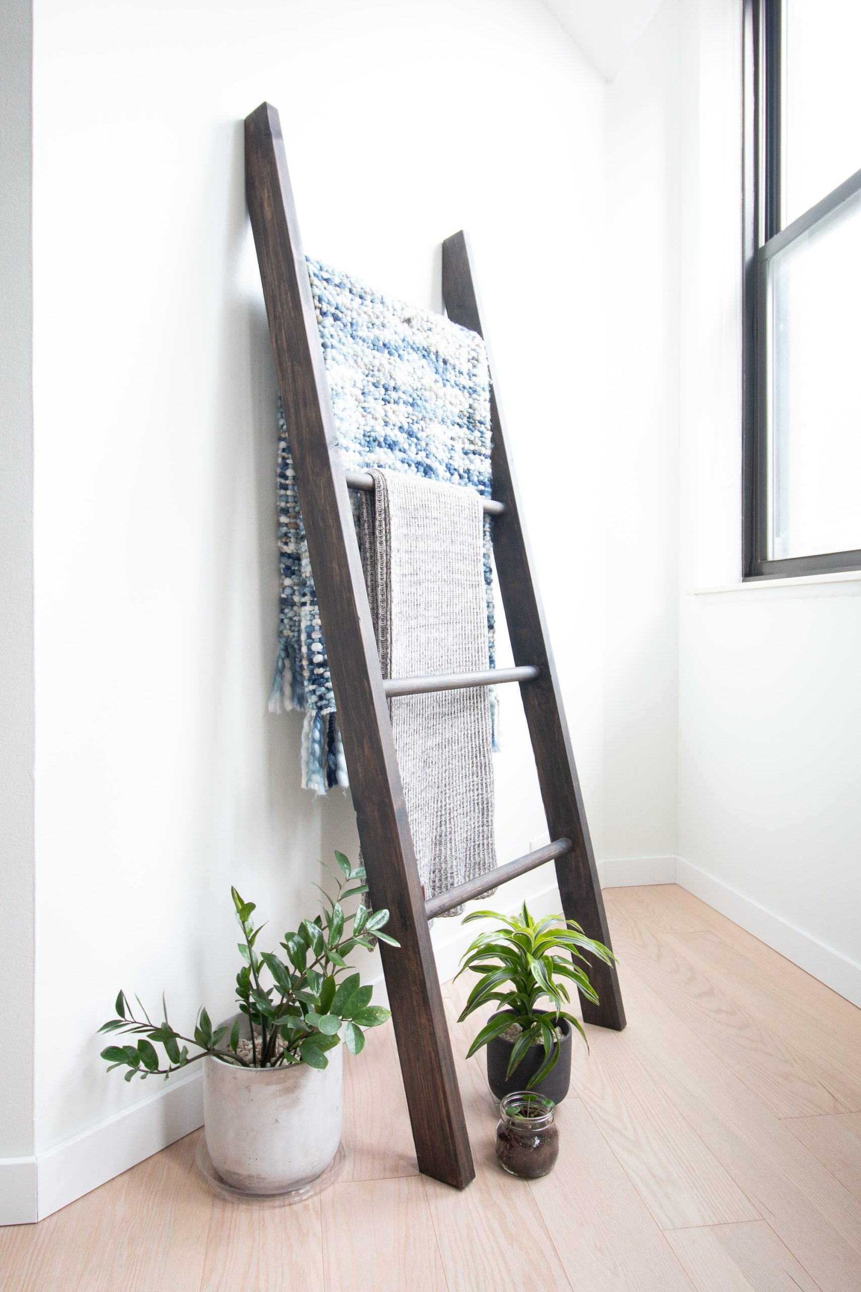 Blanket ladder