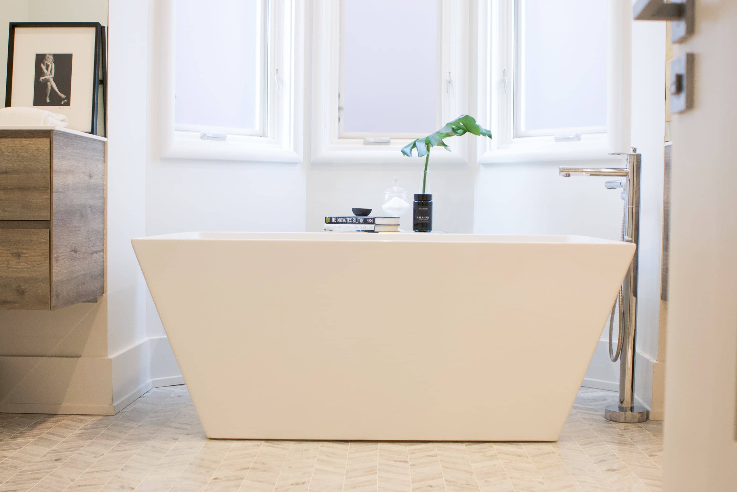 freestanding bathtub