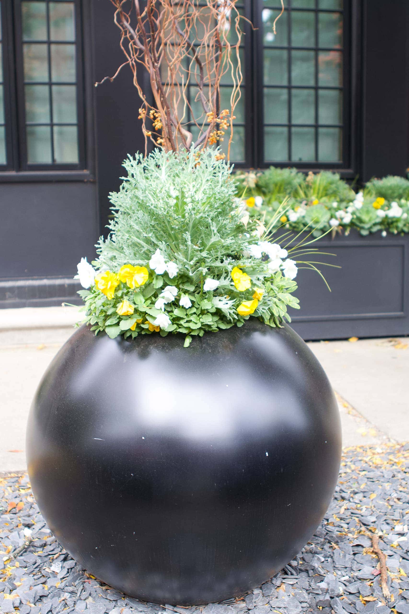 Round planters