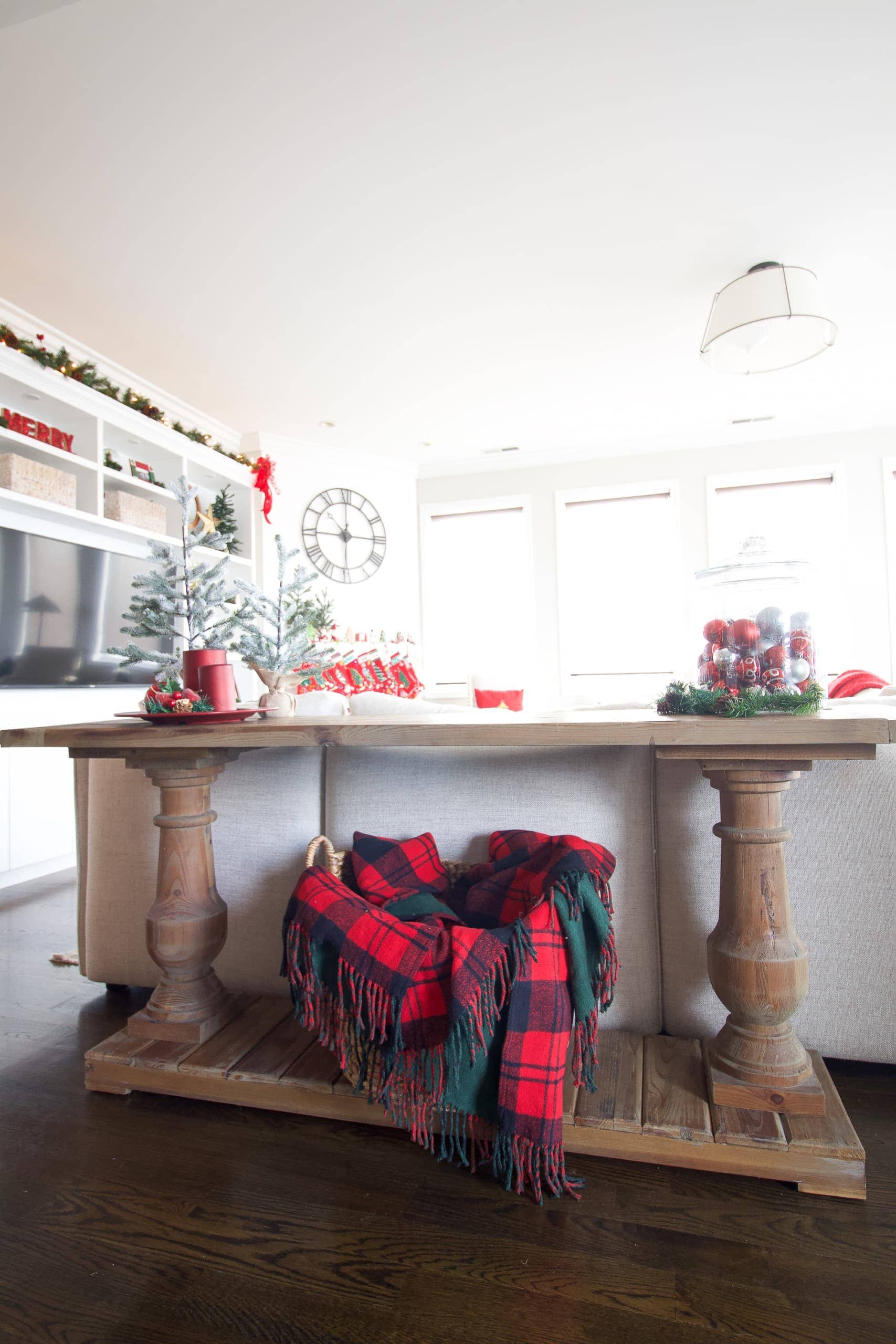 Jan's traditional christmas home tour