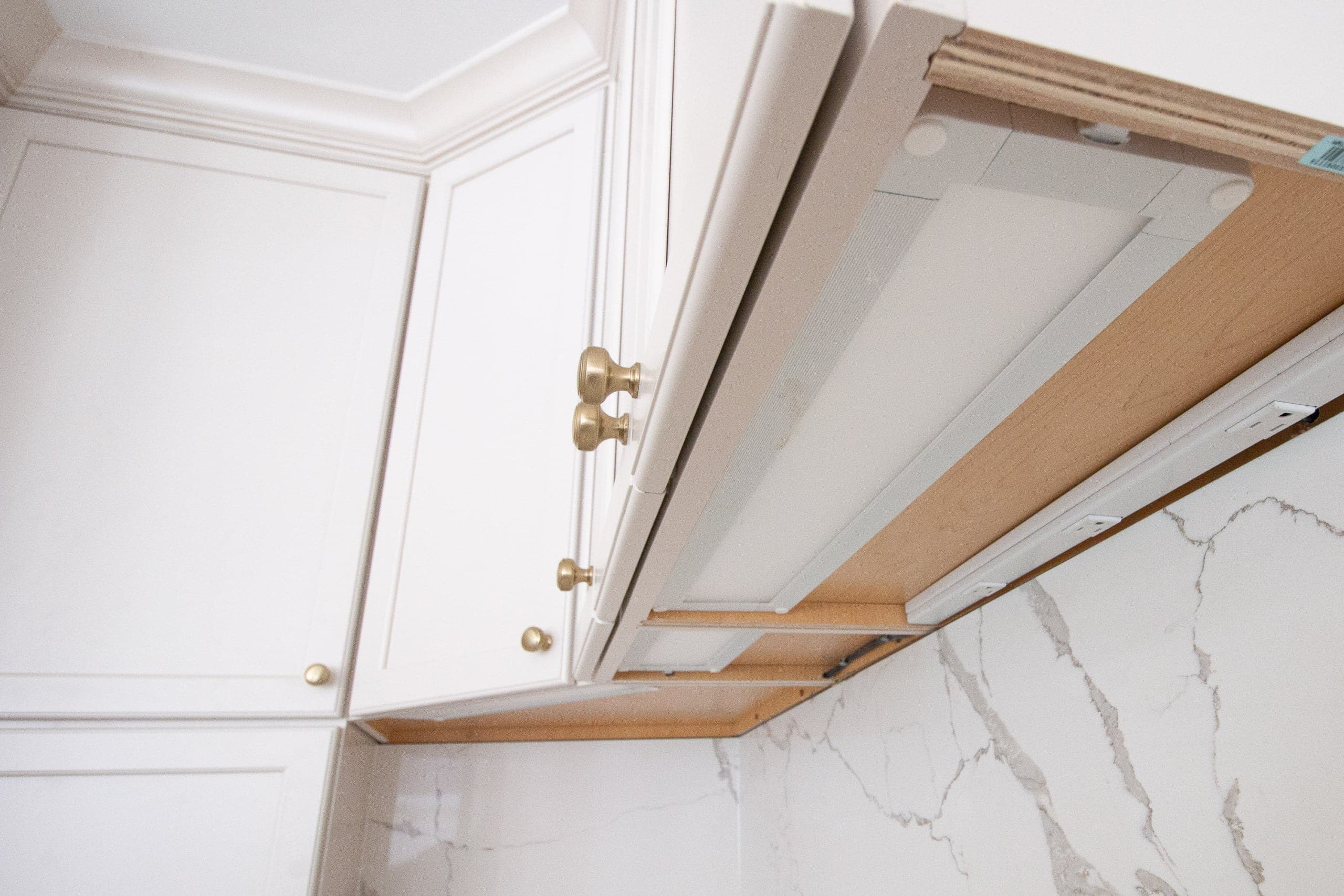 Lights under the kitchen cabinets