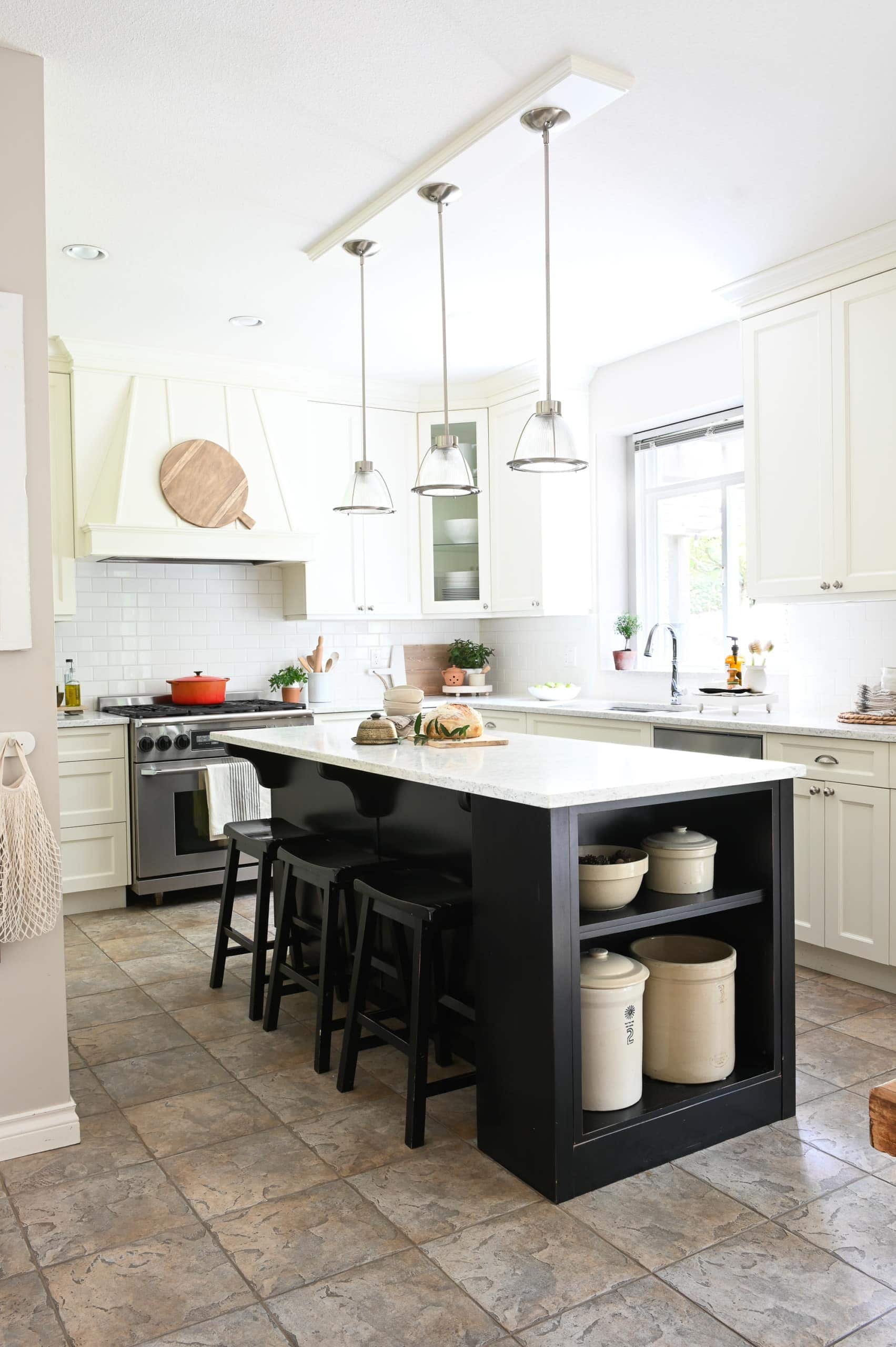 DIY kitchen with farmhouse style