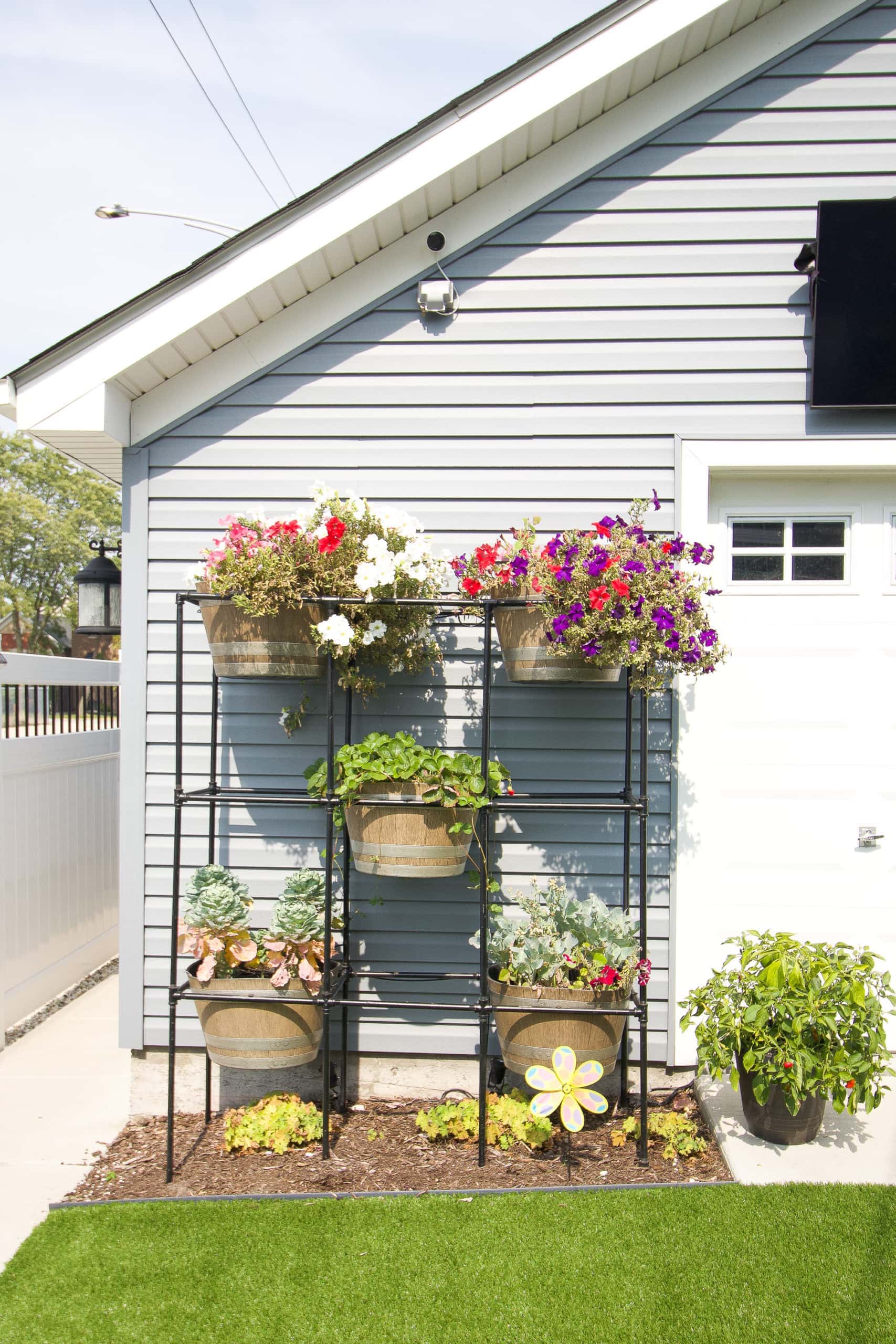 How to create a DIY planter for your garage