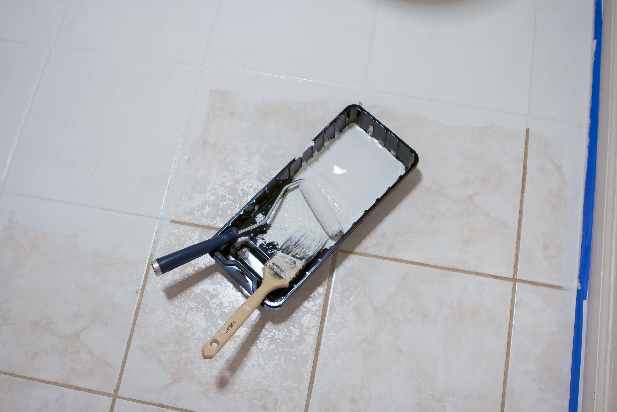 My best tips to paint floor tile