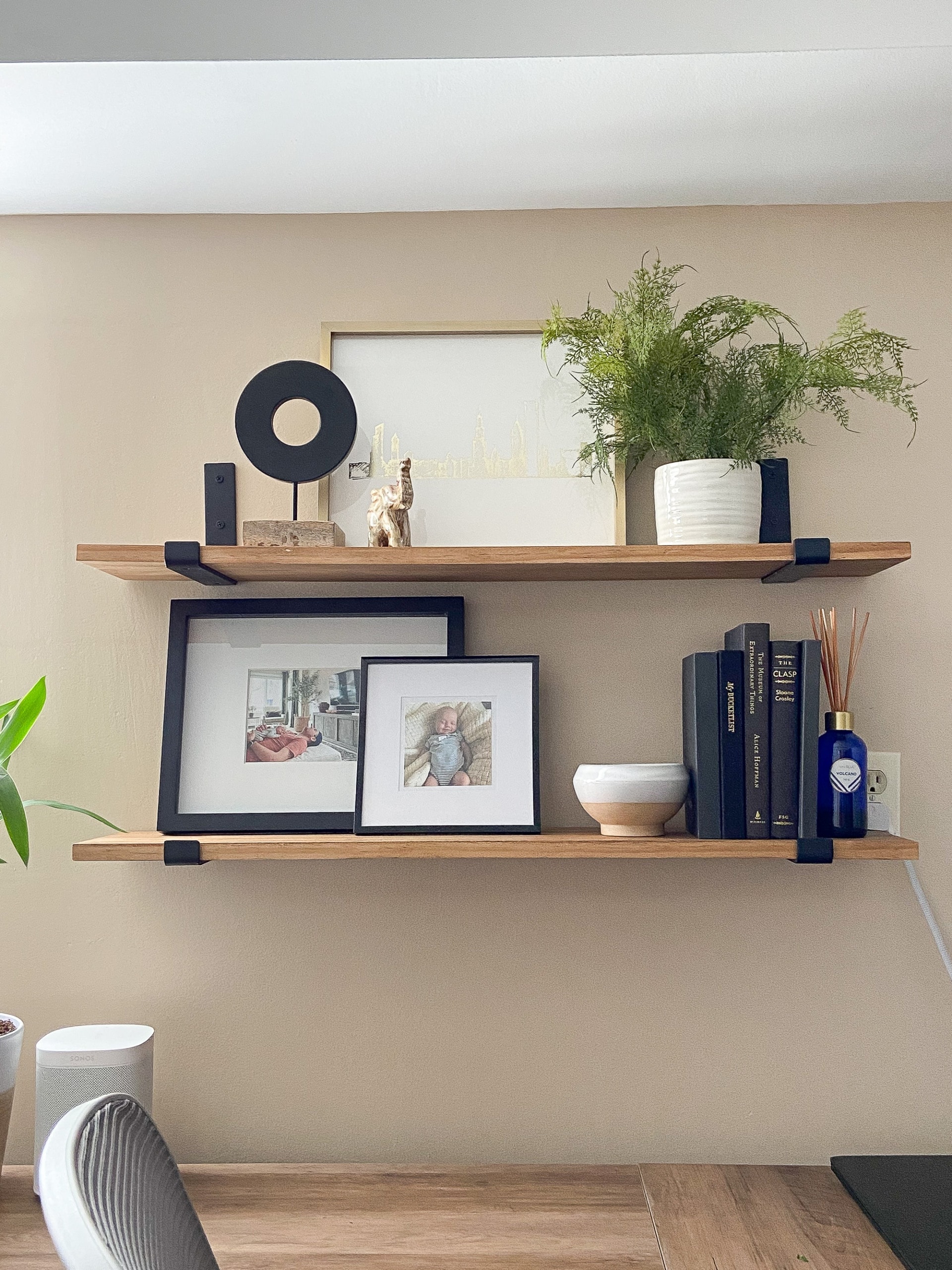 How to make simple wood shelves