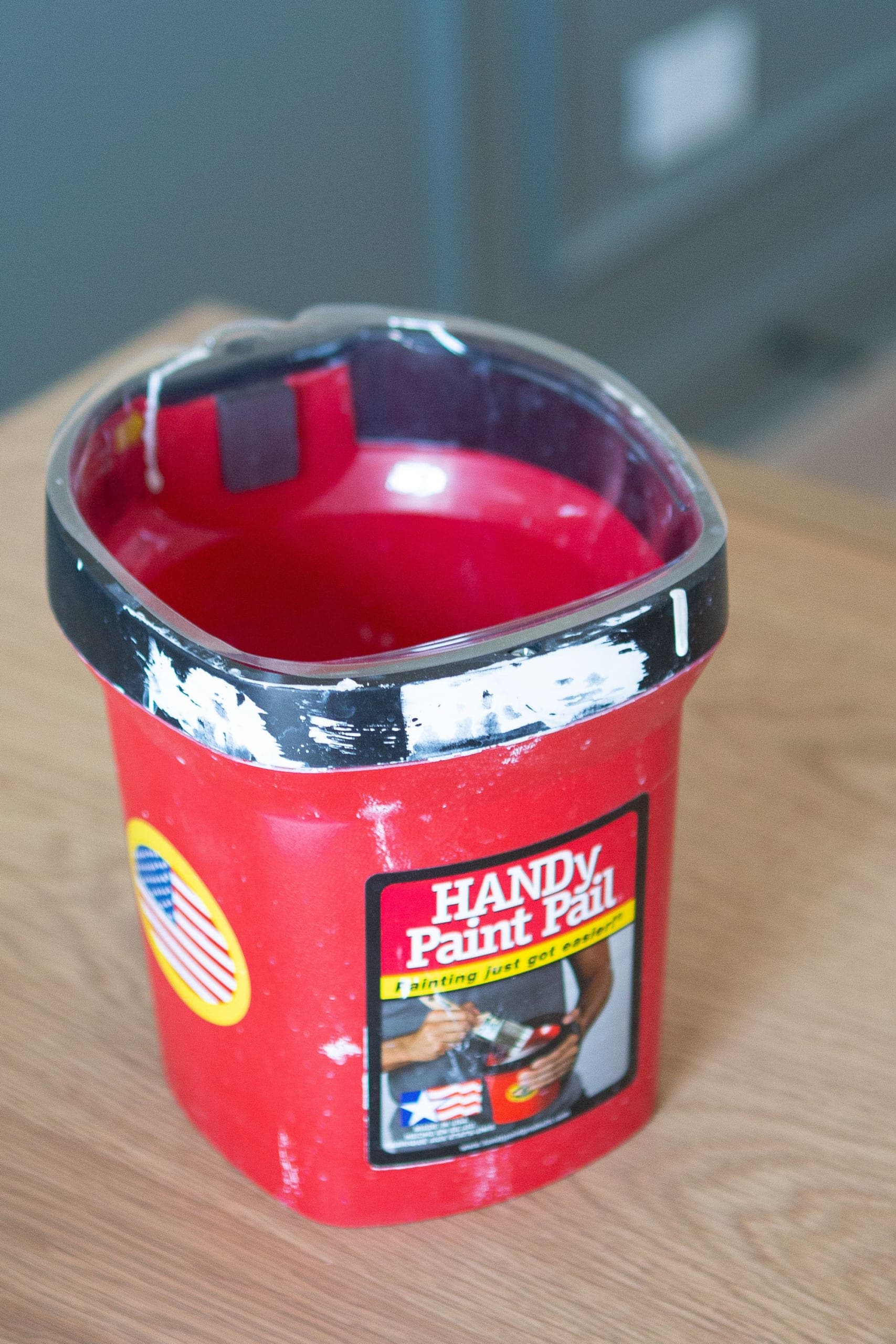 handy paint pail for painting