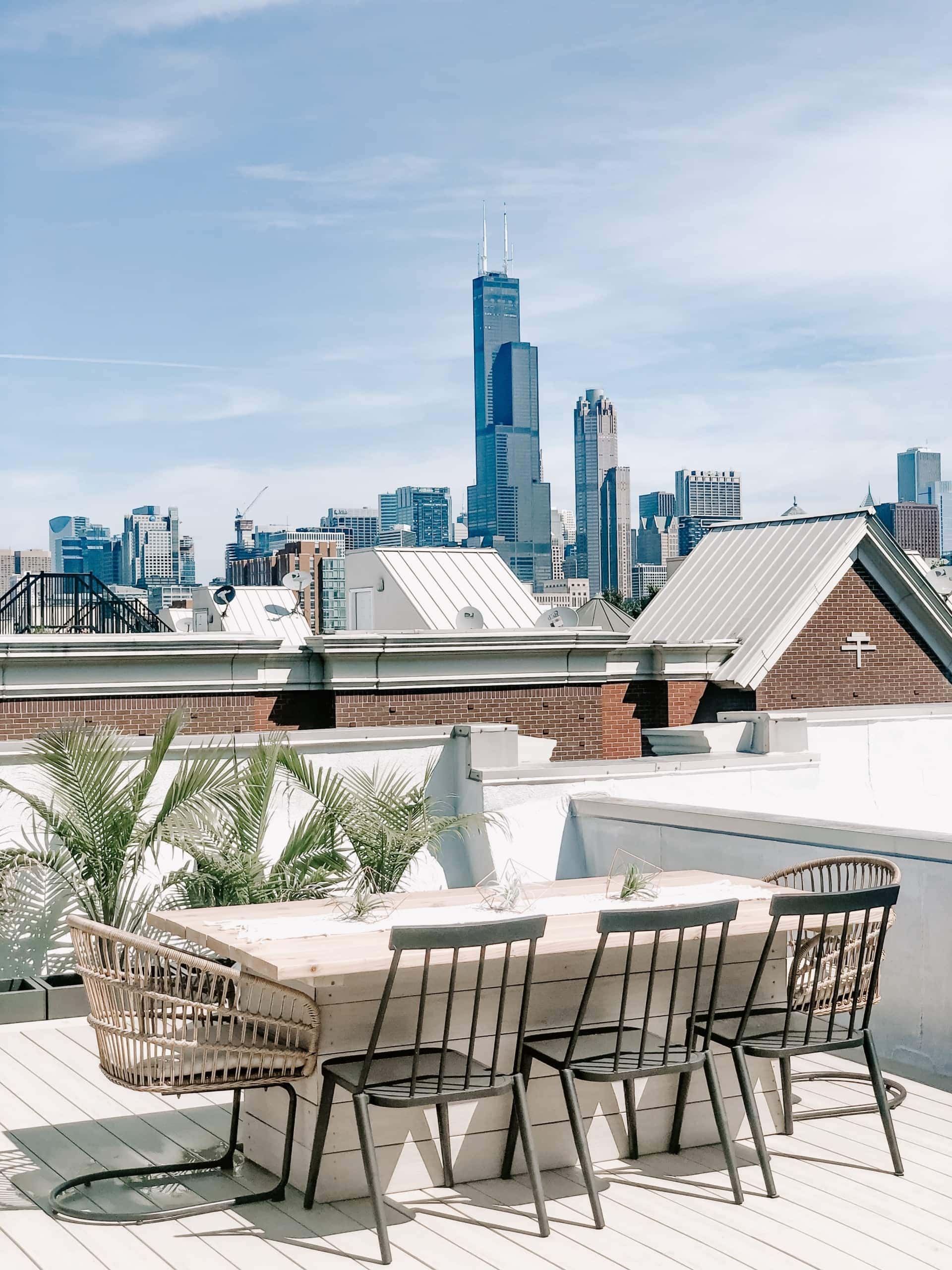 Rooftop dining table chicago