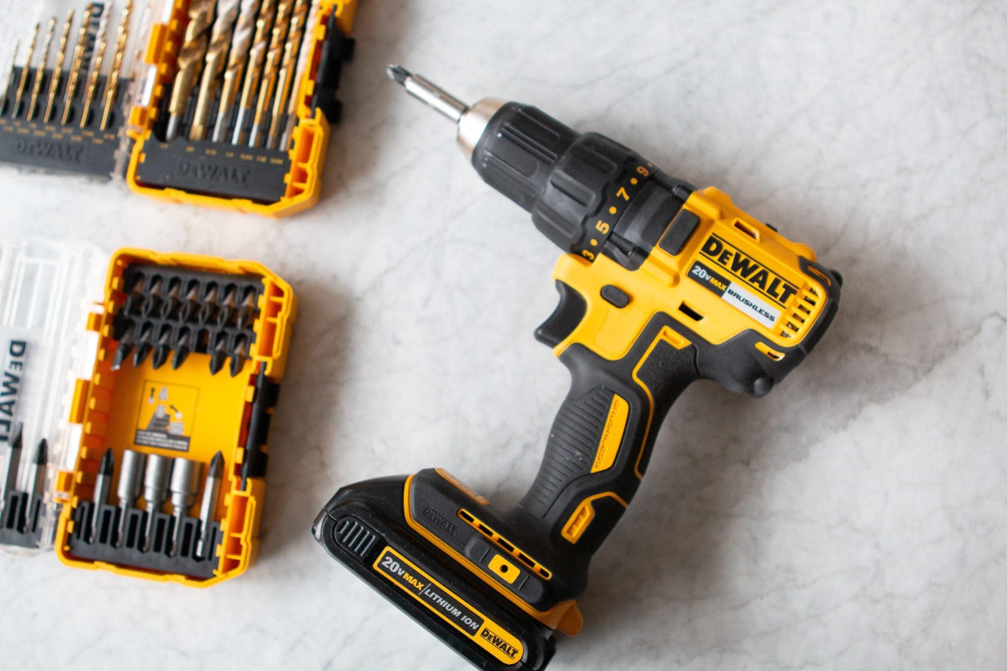 Power drill and bit set