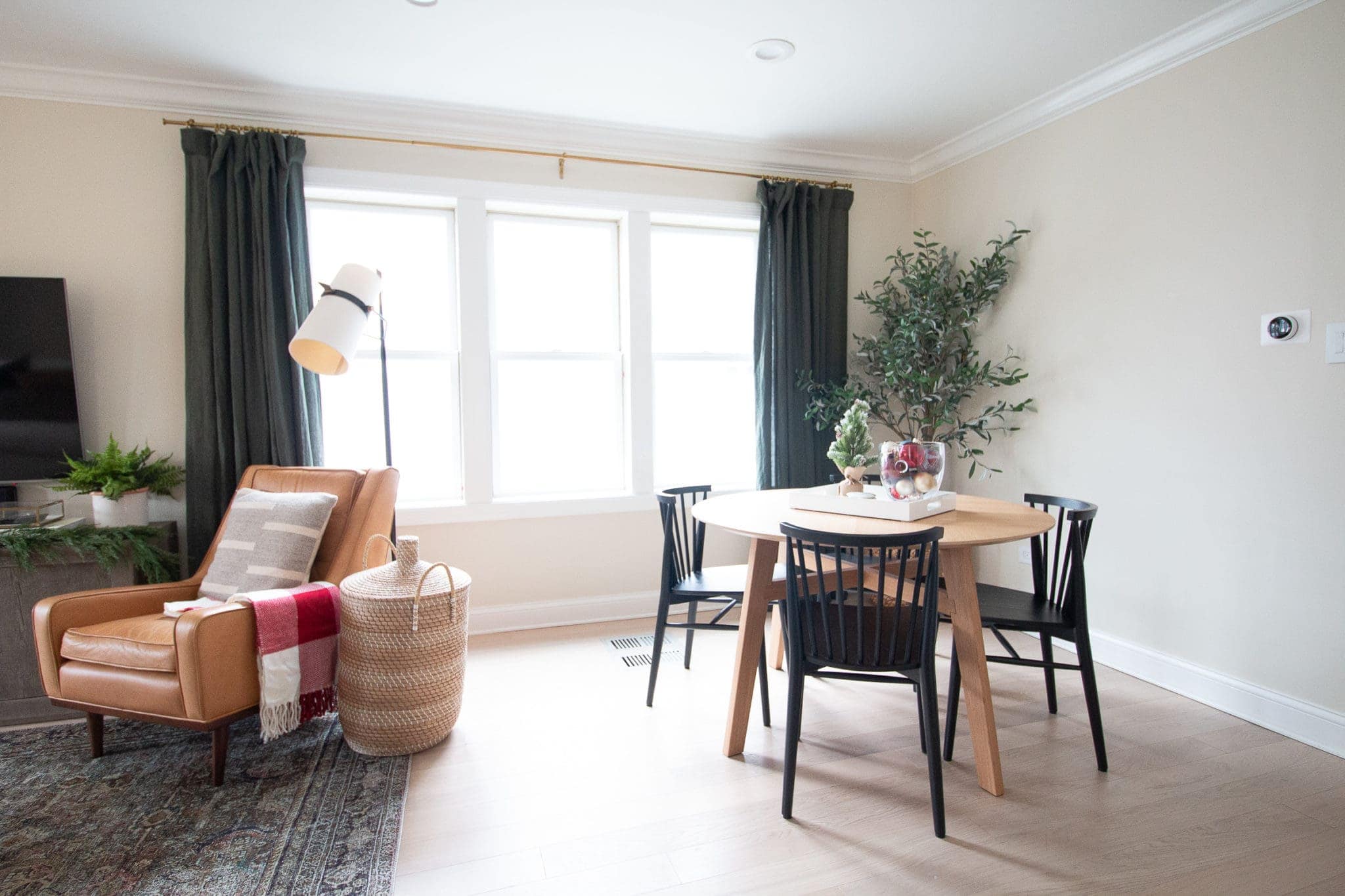 Dining room table