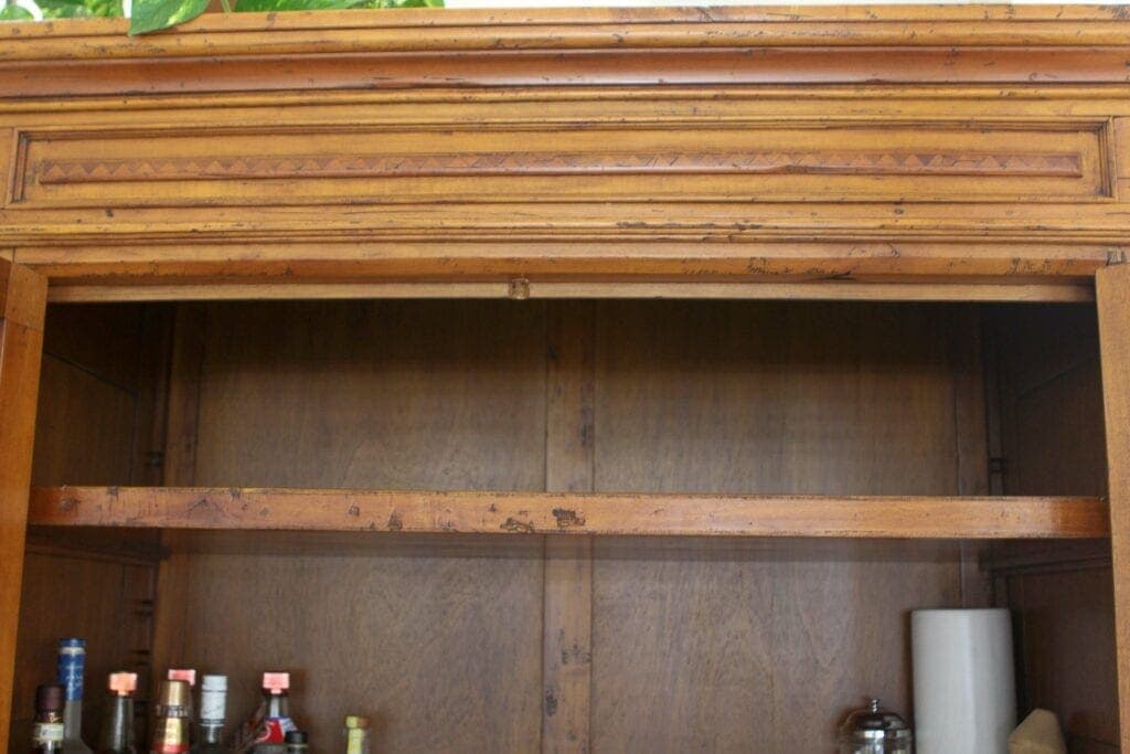 Empty shelf