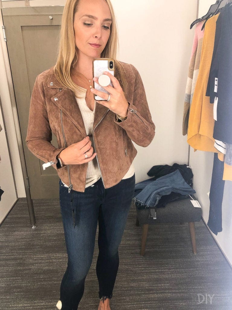 Suede jacket casual look