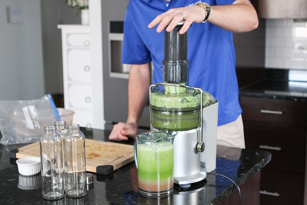 Making celery juice for health benefits
