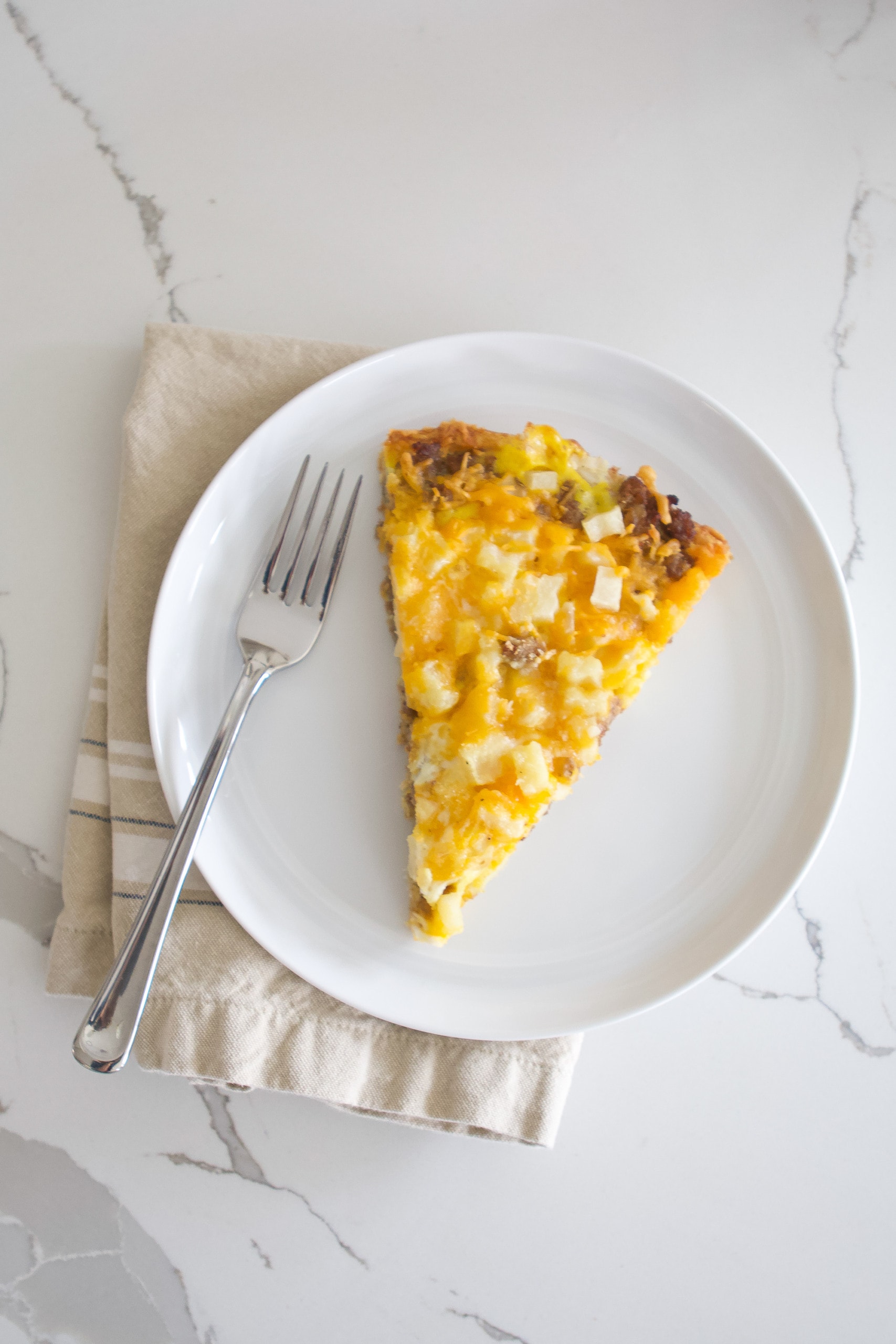 Cheesy breakfast pizza recipe