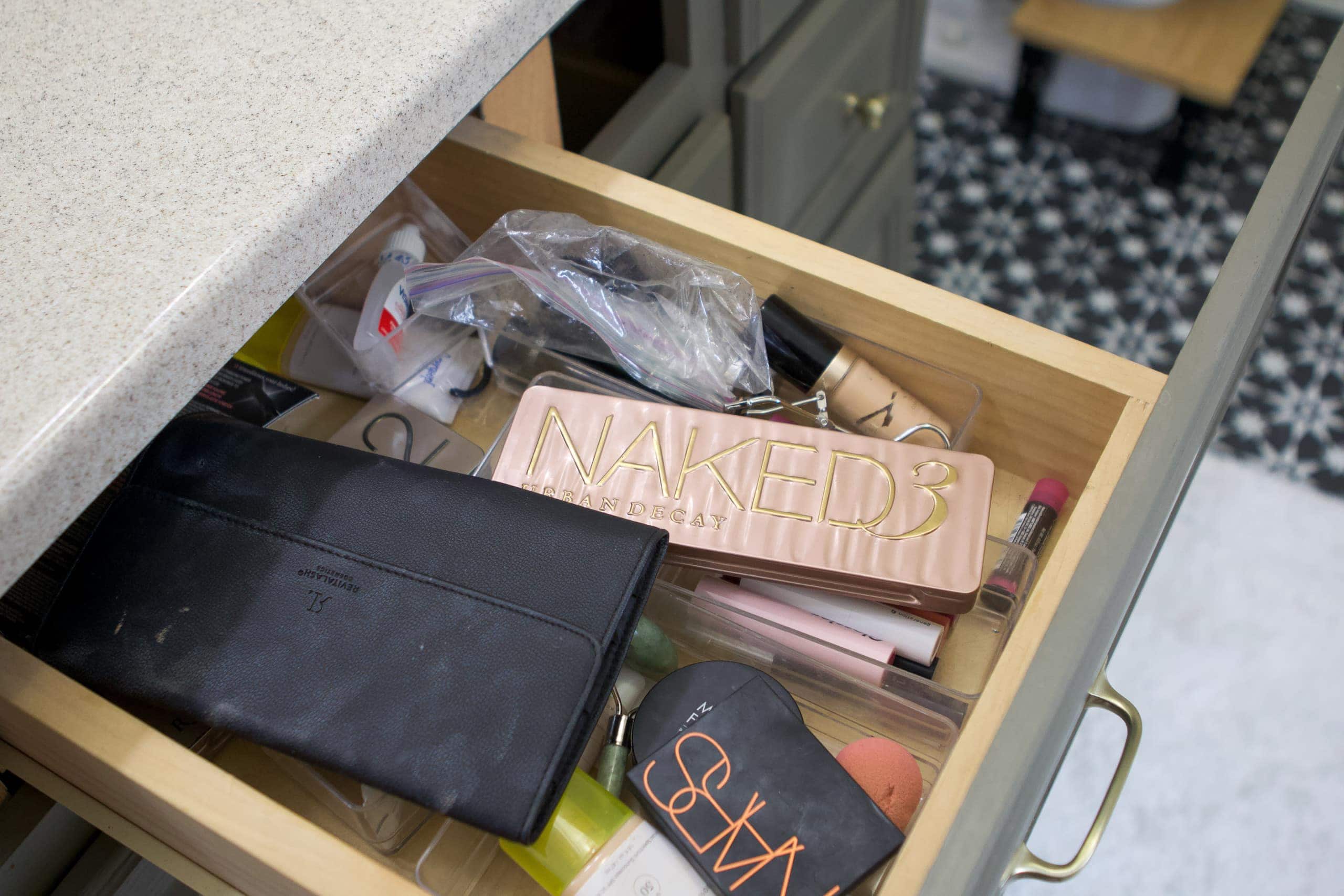 My messy makeup drawer