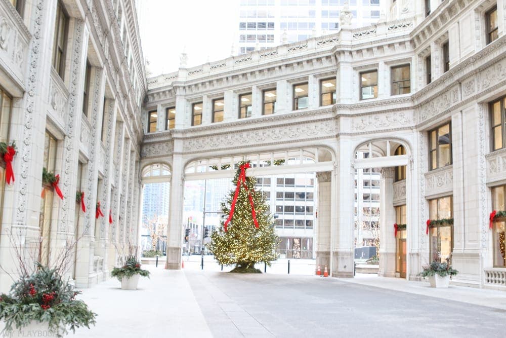 Holiday traditions in downtown Chicago