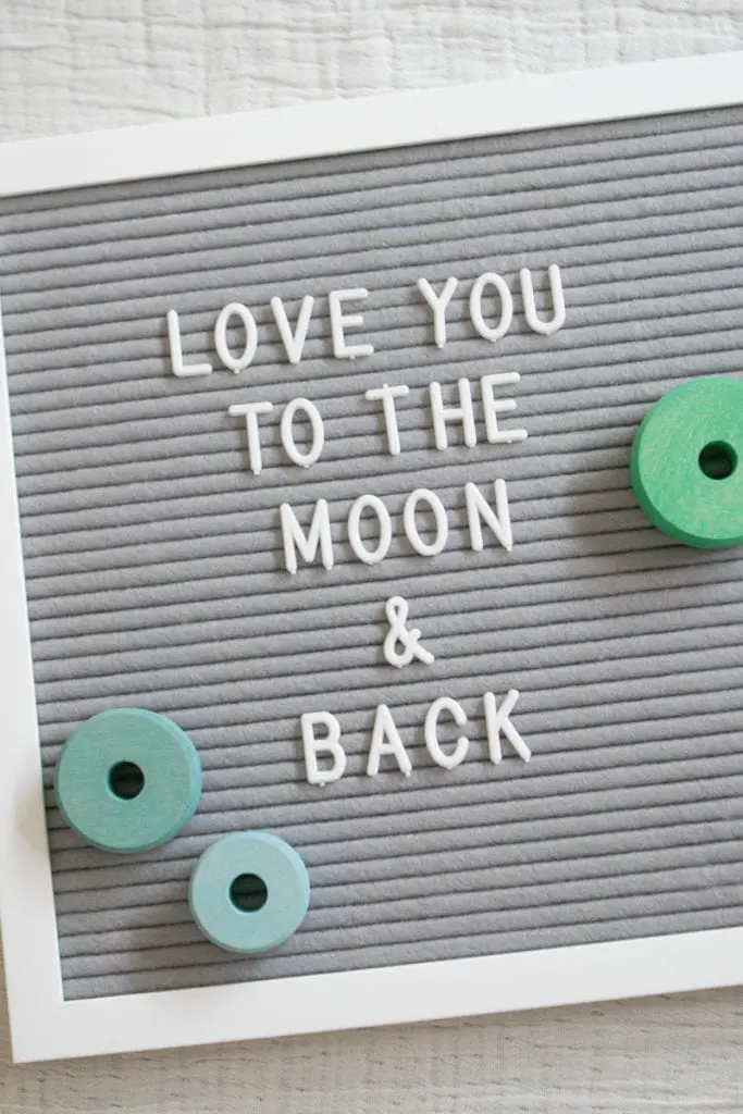 letterboard prop for better baby photos