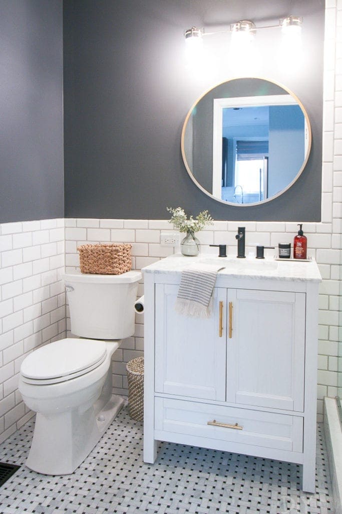 A black and white bathroom makeover 