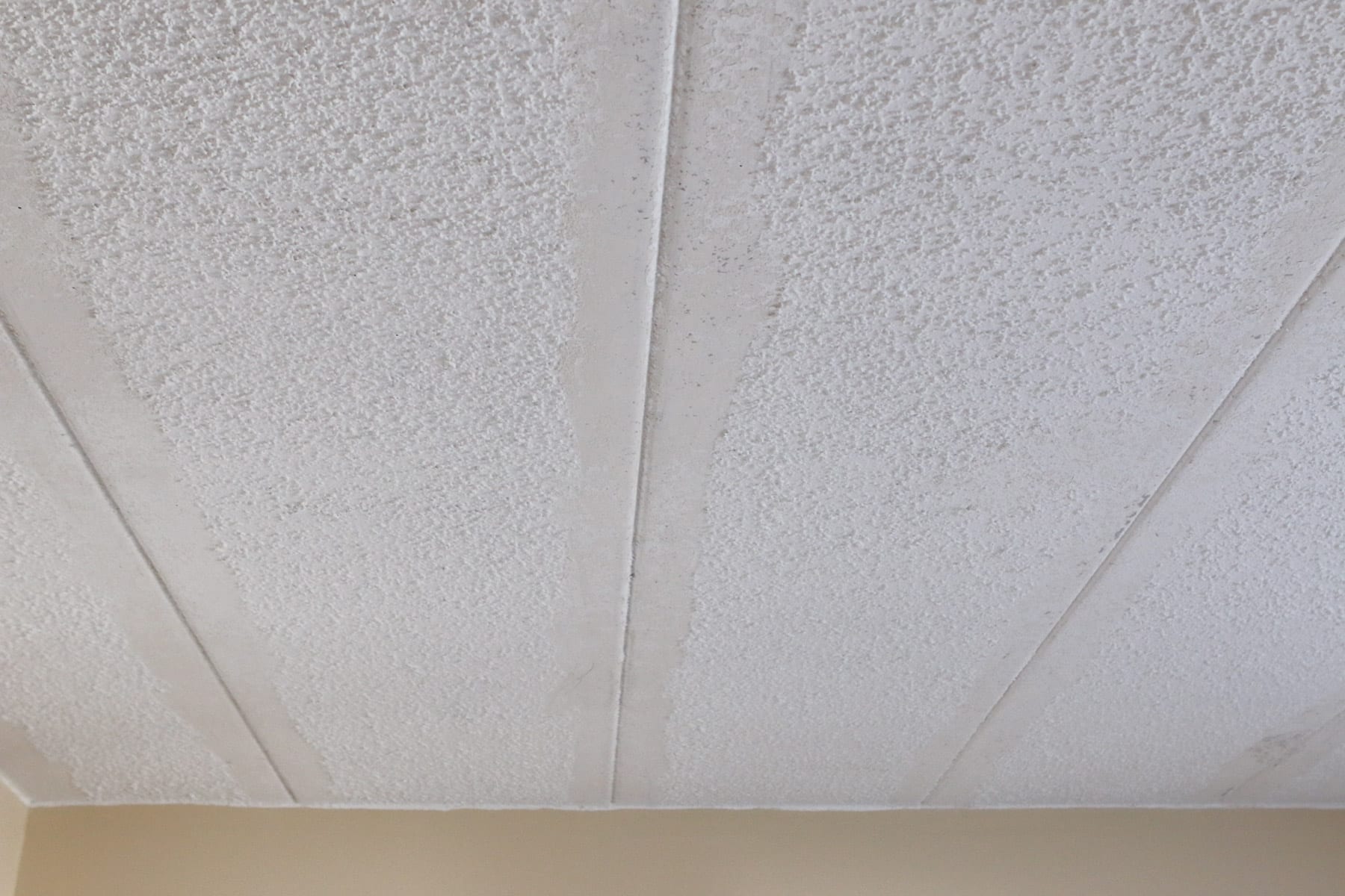 Popcorn ceilings in a bedroom