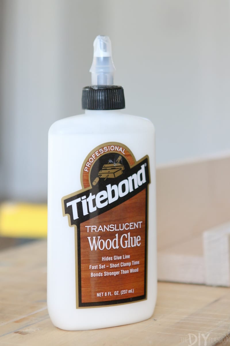 Wood glue that dries transparent