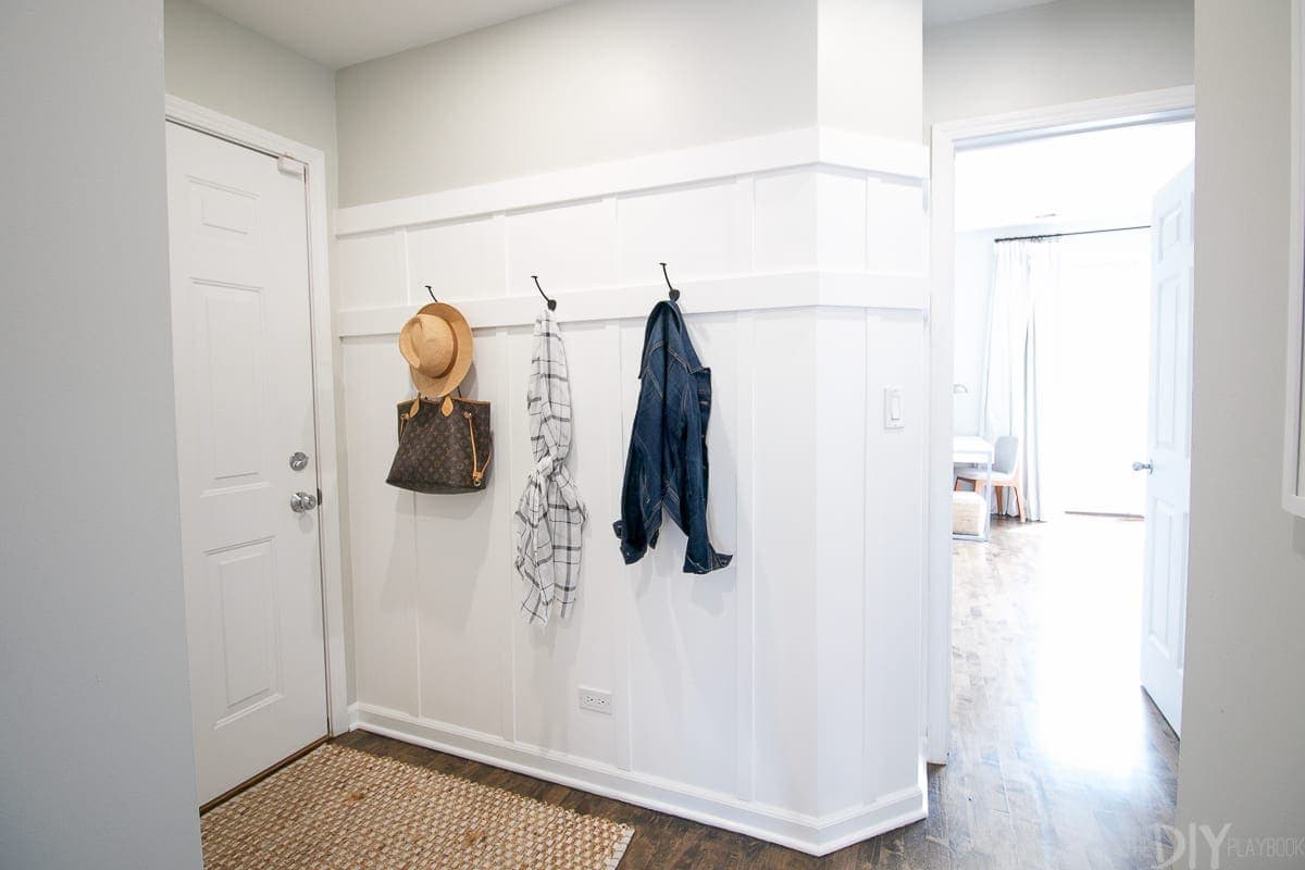 Entryway: Chicago Condo Tour| DIY Playbook