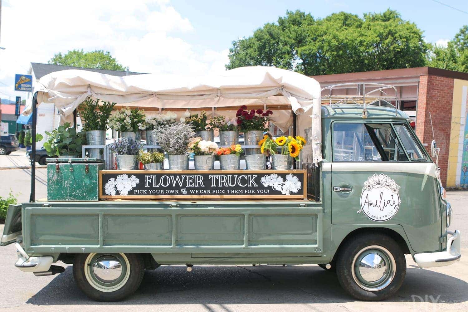 Travel_Nashville-flower-truck