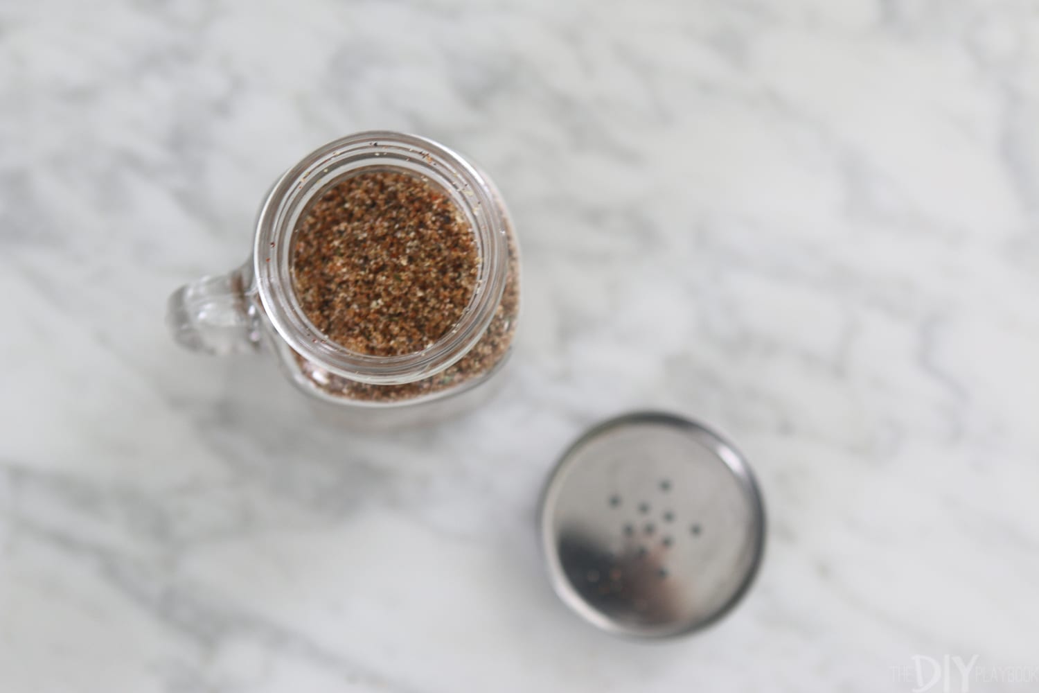 The rub looks great in these cute mini Mason jar style shakers. 