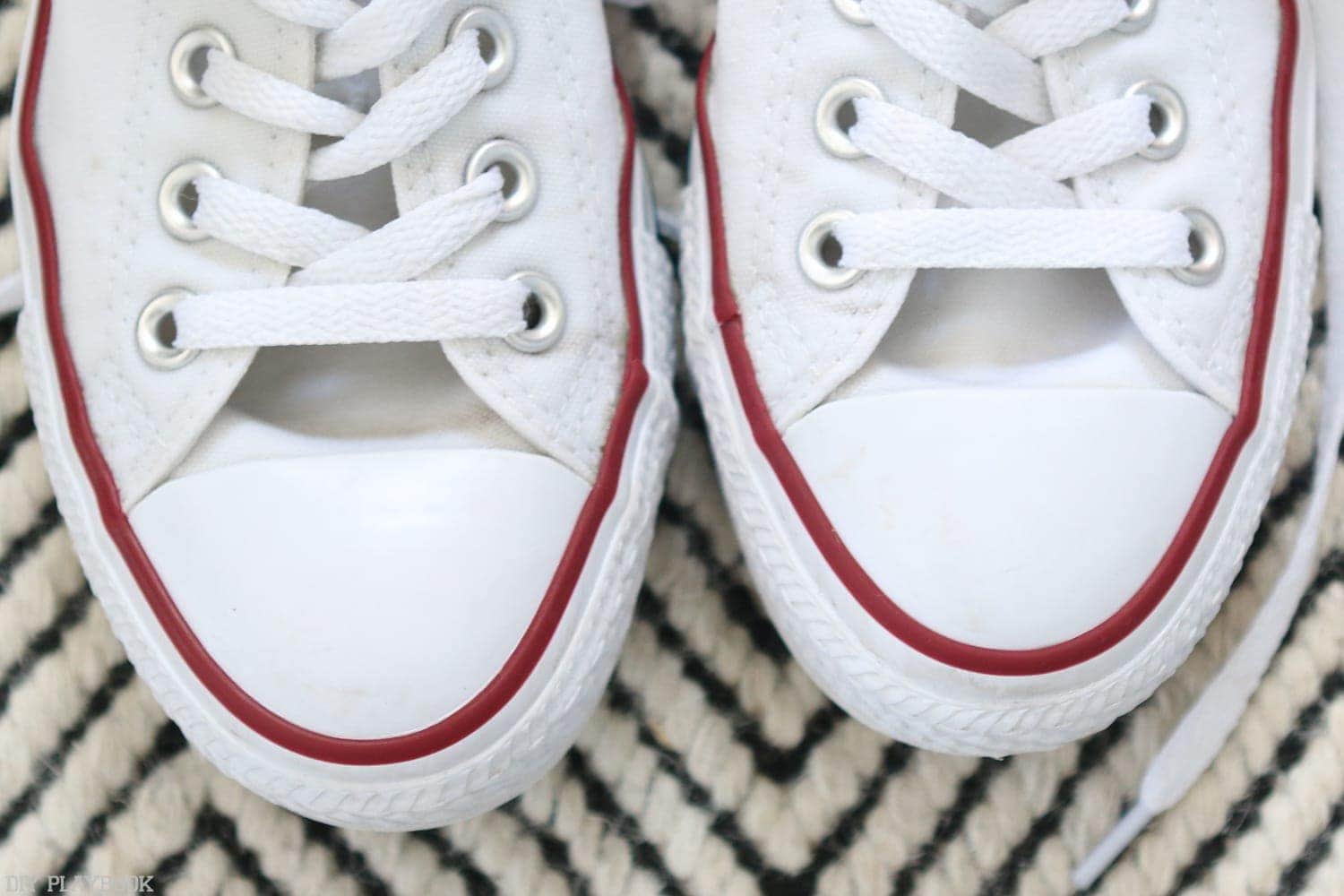 How_to_clean_Converse_Gymshoes-7