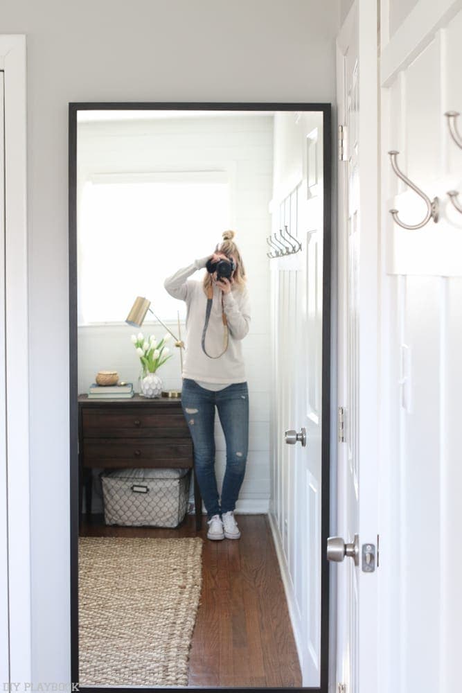 behind-the-door-mirror-bedroom-4