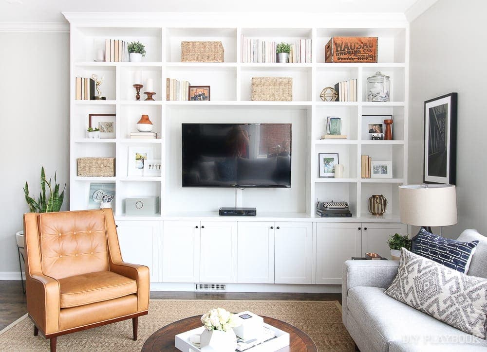 Built-ins: Chicago Condo Tour| DIY Playbook