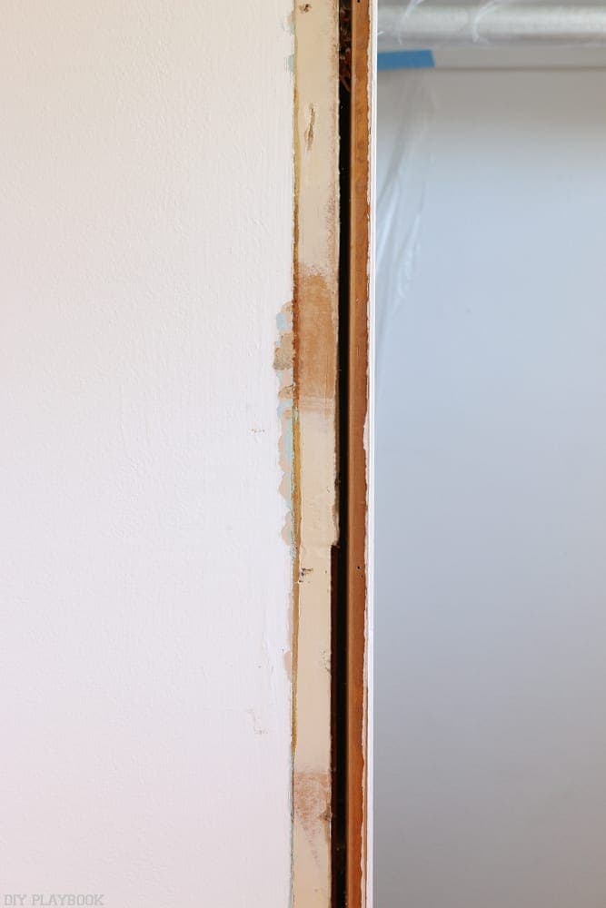 Remove closet casing- detail