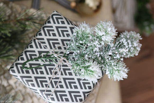 Neutral Christmas Tree | DIY Playbook