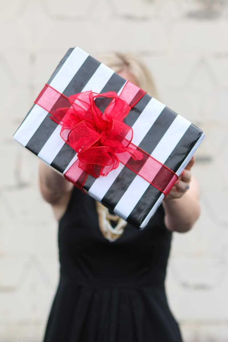 Holiday Gift Guide: Don't forget to wrap your gift | DIY Playbook