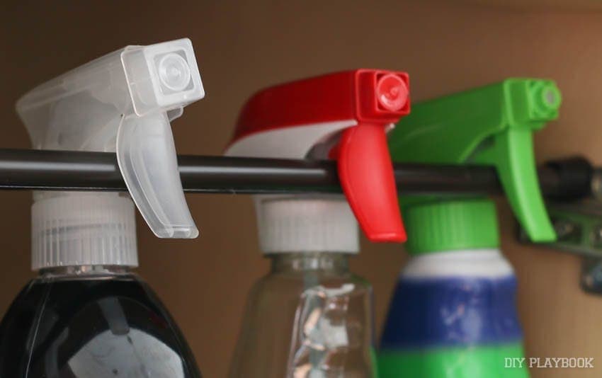 spray-bottles-rod-kitchen