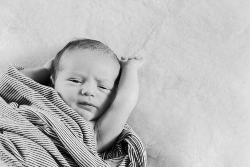 newborn_photography_tips_baby_owen-10