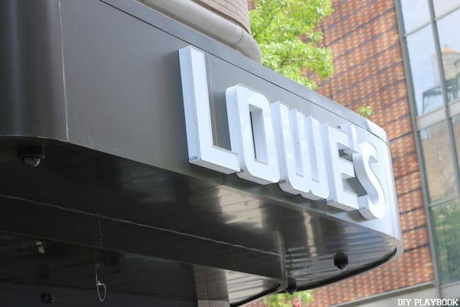 lowes-sign-new-york-nyc