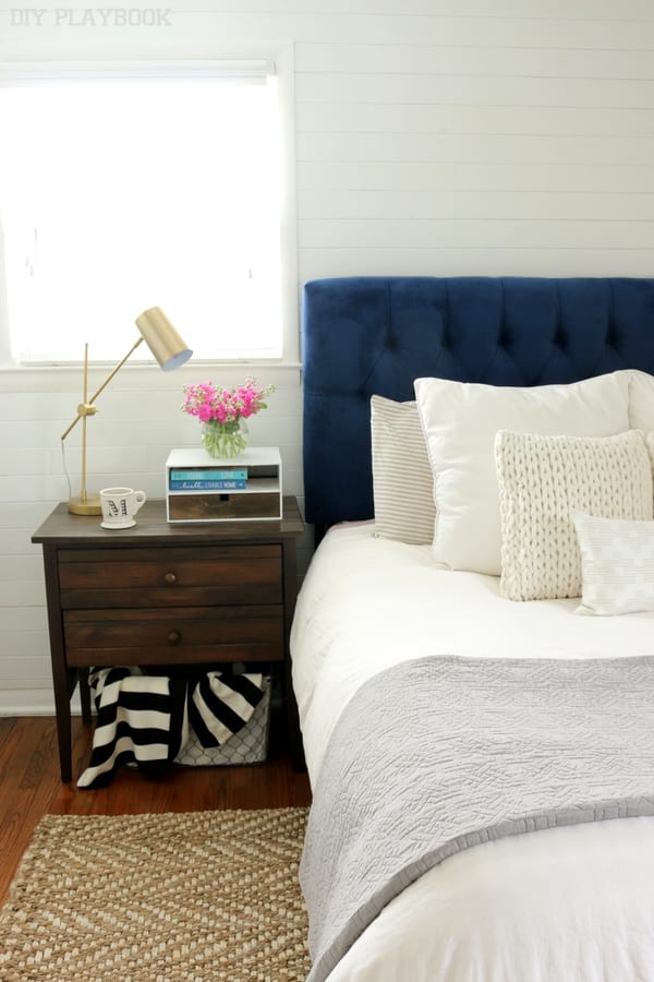 bedroom_nightstand_headboard_flowers-001