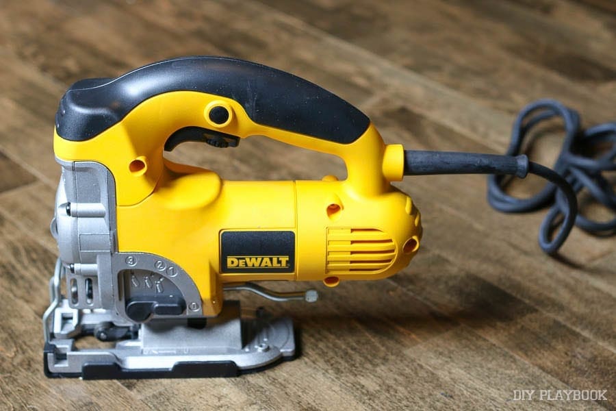 jigsaw-dewalt-cutting