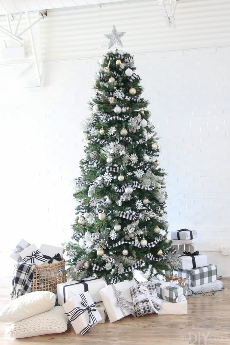 Our 2017 Michael's Tree! The theme is black and white - isn't it classic? 