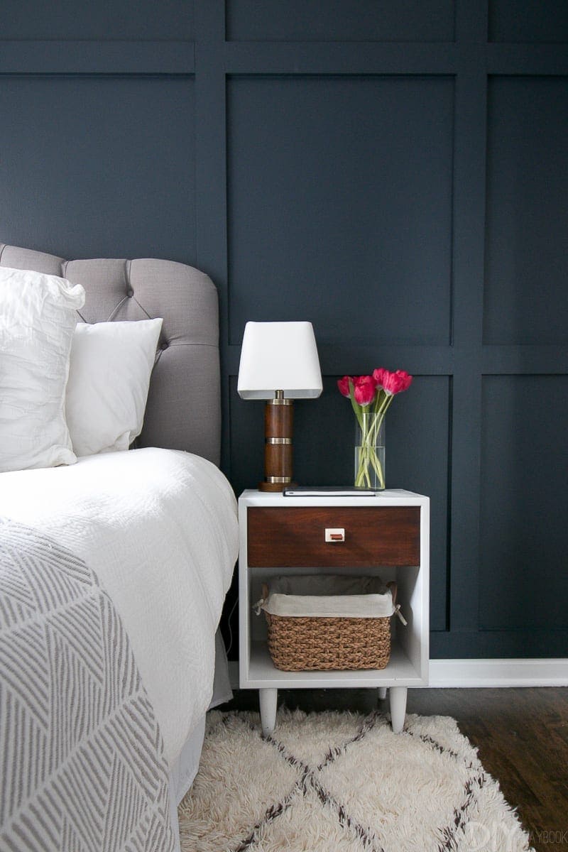 Navy guest bedroom 